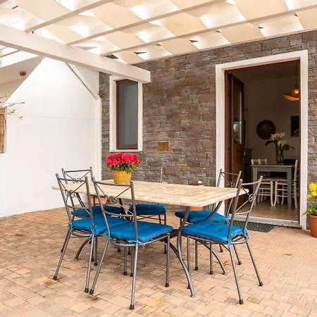Giobo Mare Holiday home La Caletta
